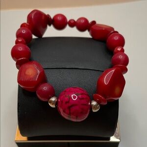 Vintage Red Beaded Stretch Bracelet with Accent Beads - Women Jewelry